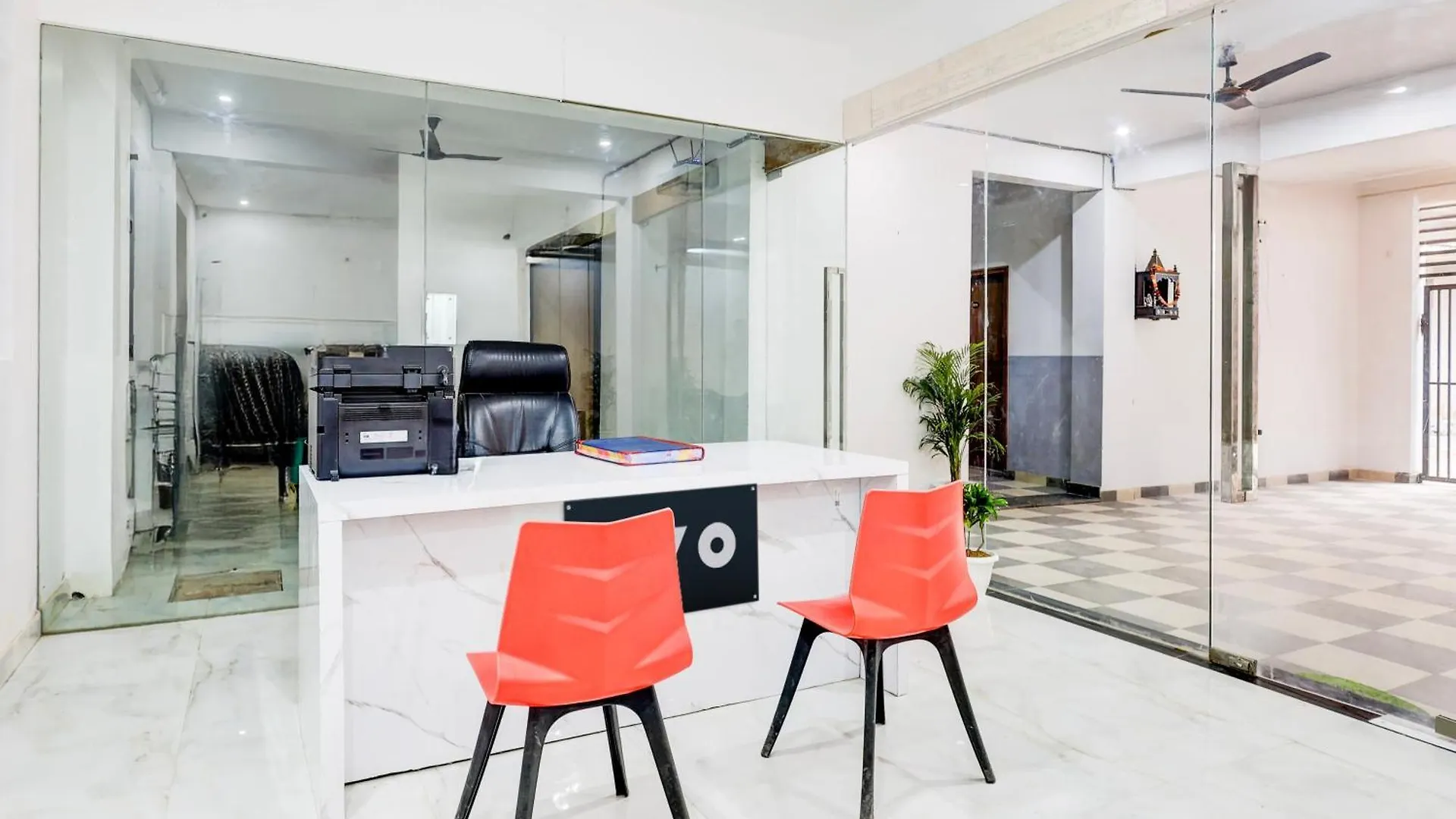 Super Hotel O Divine Stay Гургаон 3*,  Индия