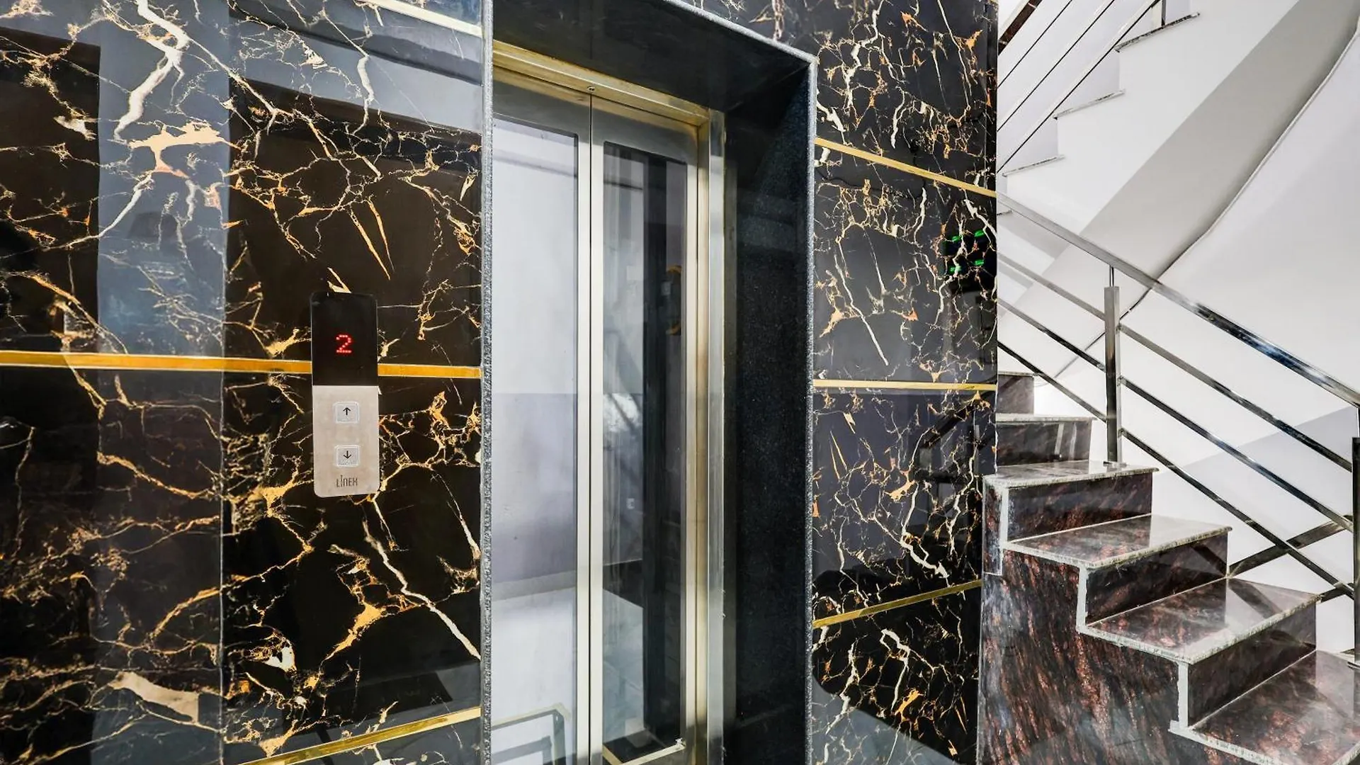 Super Hotel O Divine Stay Гургаон