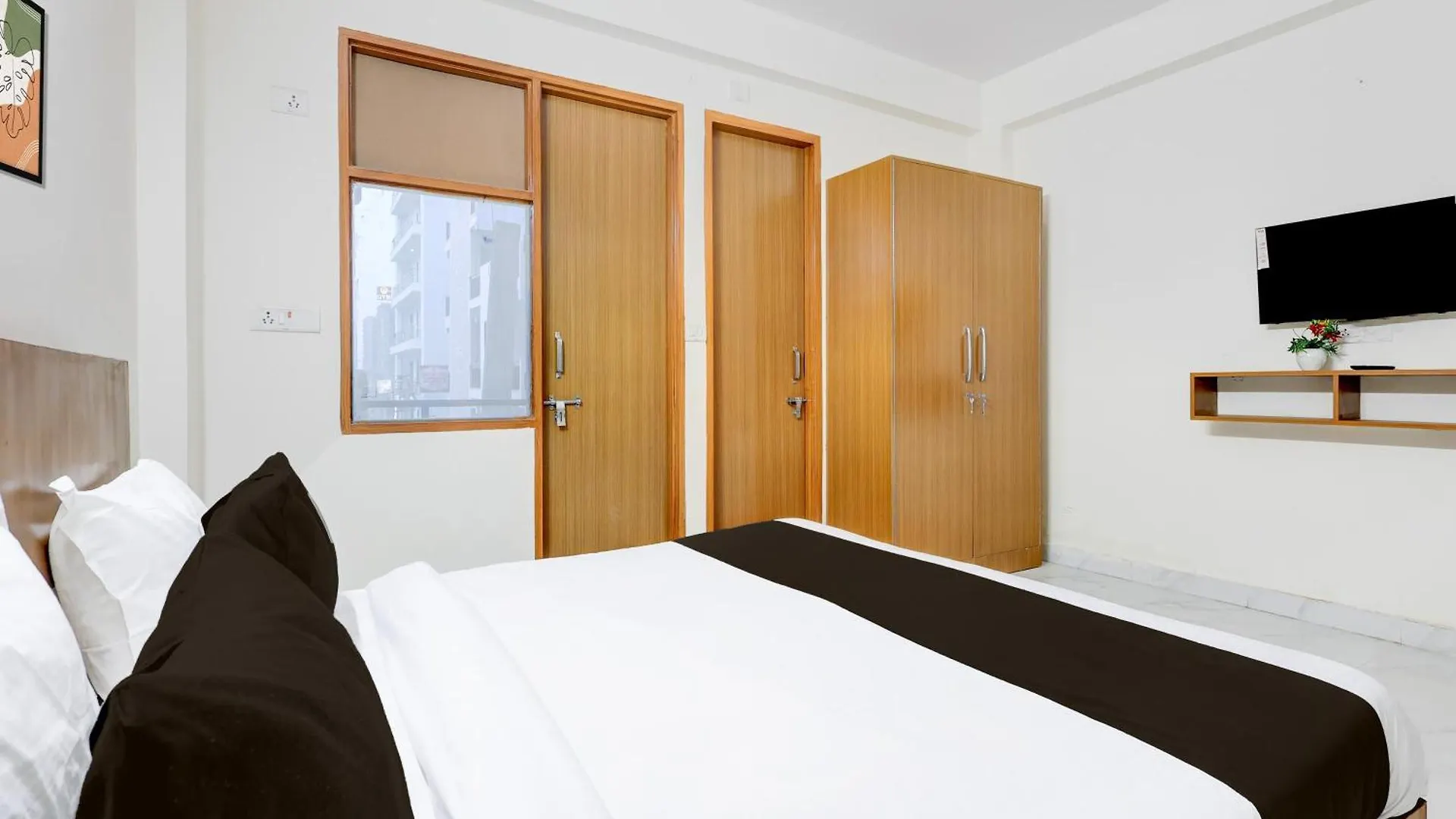 Super Hotel O Divine Stay Гургаон